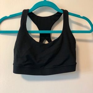 Black Lululemon sports bra
